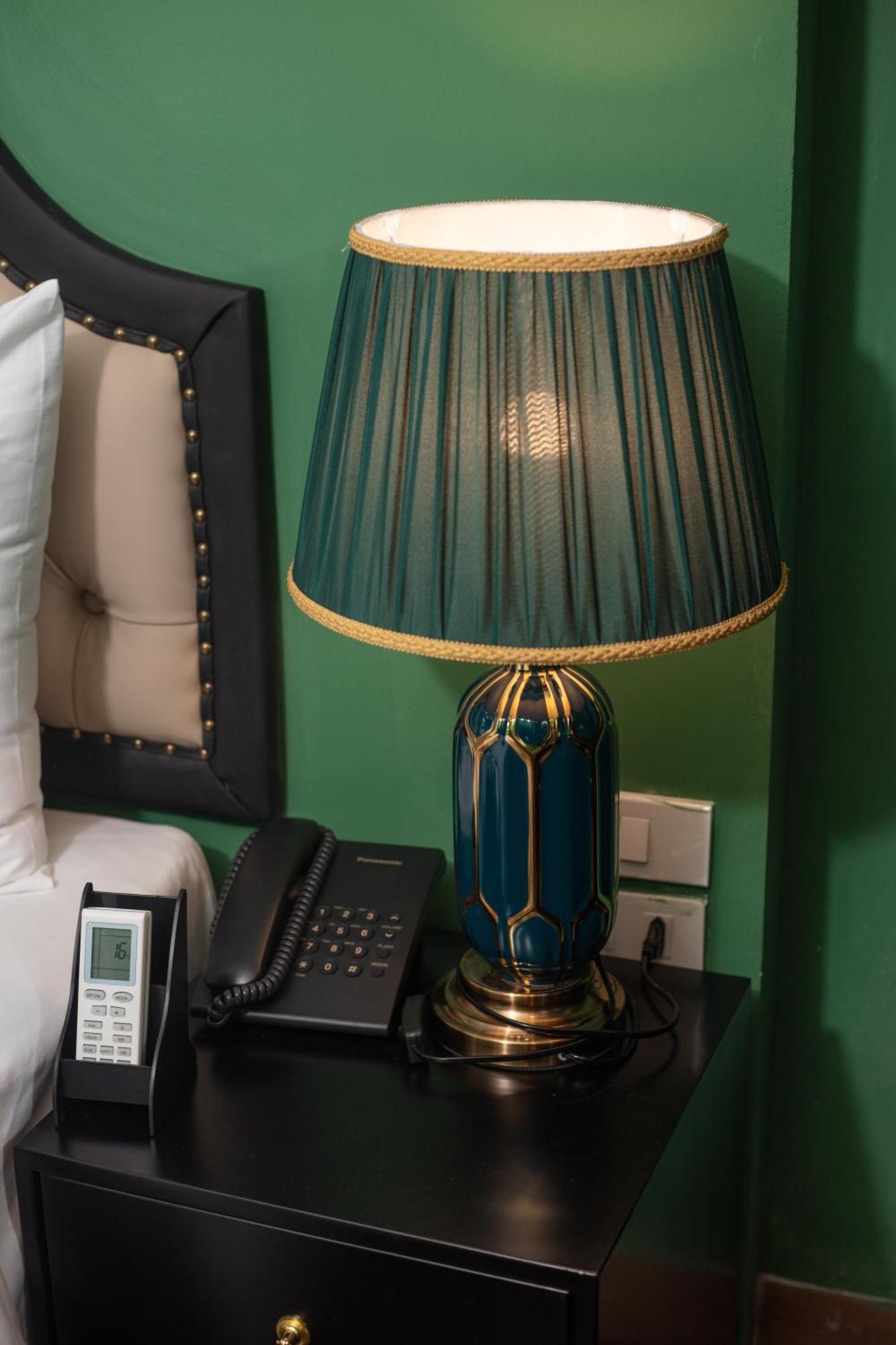 Madelise Adora Hotel & Travel Ханой Екстер'єр фото