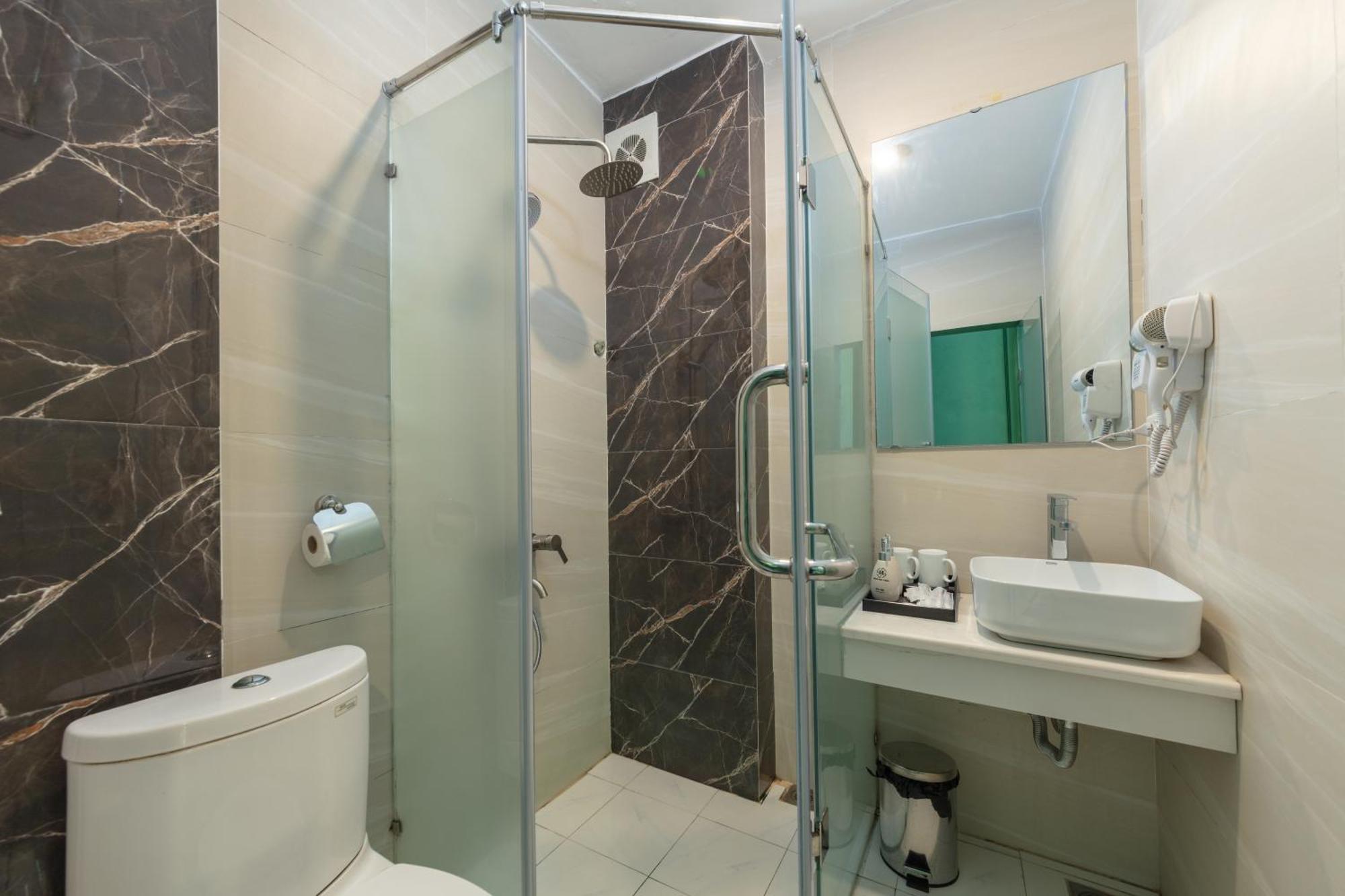 Madelise Adora Hotel & Travel Ханой Екстер'єр фото