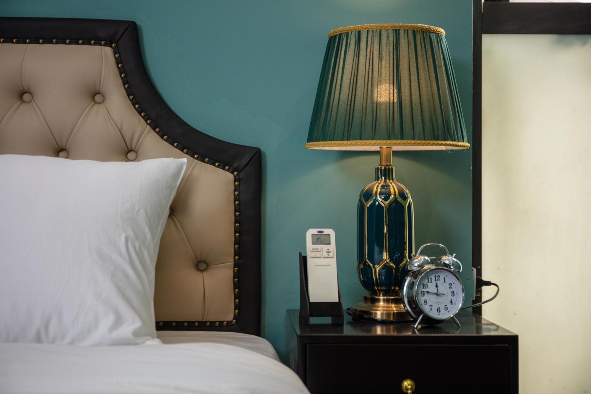 Madelise Adora Hotel & Travel Ханой Екстер'єр фото
